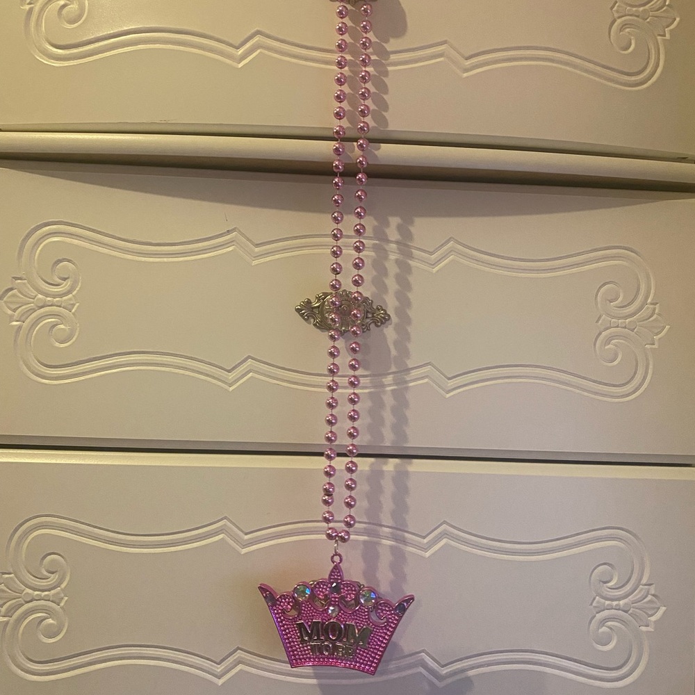 Mom to be necklace
